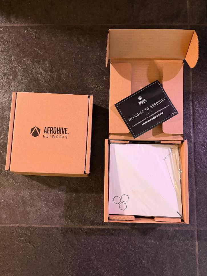 2x Aerohive AP250 Access Point – nieuwstaat, Computers en Software, Accesspoints, Nieuw, Ophalen of Verzenden