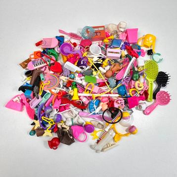 Grote partij vintage Barbie accessoires beschikbaar voor biedingen