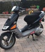 Gezocht Aprilia SR 50 Max Biaggi, Ophalen, Zo goed als nieuw, Tweetakt, SR 50