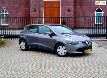 Renault Clio 1.2 16V / Airco / Navi / Bluetooth / Cruise con beschikbaar voor biedingen