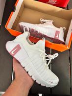 Nike free metcon white pink ‘maat 42’, Kleding | Dames, Schoenen, J, Wit, Nike, Nieuw
