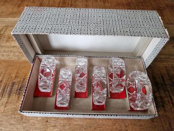 Zeer mooie vintage retro glazen servetringen facet geslepen beschikbaar voor biedingen