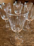 7 Borrelglaasjes op voet met uitkepingen, Glas of Glazen, Gebruikt, Ophalen of Verzenden, Glas