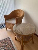 Rotan fauteuil met bijpassend tafeltje, Huis en Inrichting, Fauteuils, Riet of Rotan, Minder dan 75 cm, Zo goed als nieuw, 50 tot 75 cm
