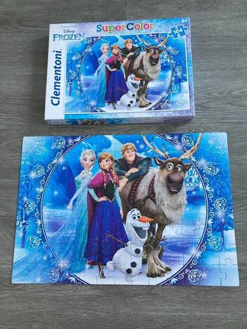 Puzzel van Frozen - 104 stukjes - Clementoni beschikbaar voor biedingen
