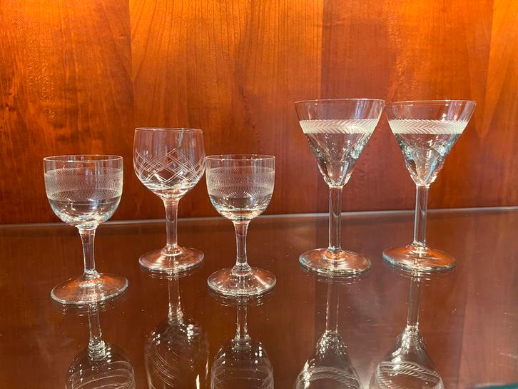 5 Likeurglaasjes Geslepen Decoratie 9-12,5cm Hoogte, Antiek en Kunst, Antiek | Glas en Kristal, Ophalen