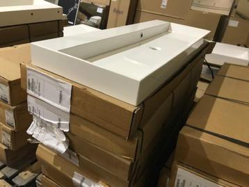 wastafel 125x45, polybeton, glanswit, nieuw beschikbaar voor biedingen