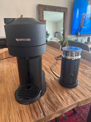 Rosegold Nespresso Vertuo en Melkopschuimer +Gratis Pod Lade beschikbaar voor biedingen