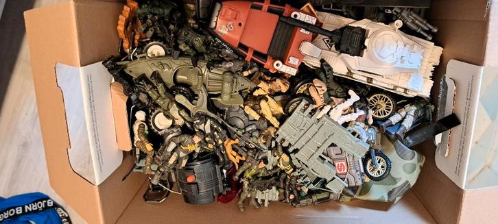 Grote doos leger speelgoed - Sint cadeau!, Kinderen en Baby's, Speelgoed | Actiefiguren, Ophalen