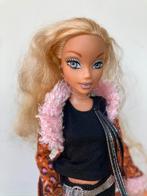 My Scene Barbie - Kennedy, Mattel 2003 met oorbellen/ketting, Verzamelen, Poppen, Ophalen of Verzenden, Zo goed als nieuw