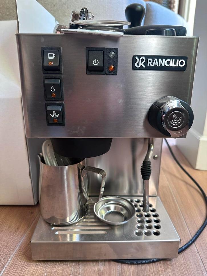 Rancilio Silvia Espresso Machine + Kannetje, Witgoed en Apparatuur, Koffiezetapparaten, Zo goed als nieuw, Gemalen koffie, Espresso apparaat
