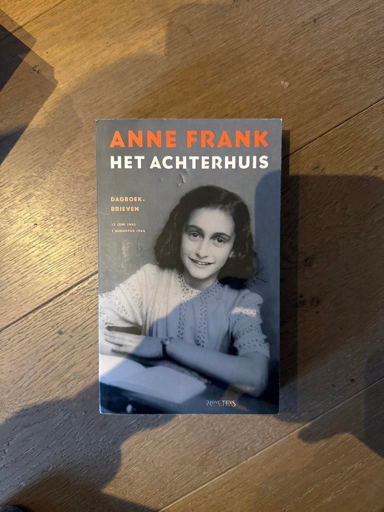 Het Achterhuis - Anne Frank, Ophalen of Verzenden, Gelezen, Politiek
