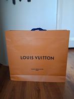 Louis Vuitton gift box and matching paper shopping bag. L, Ophalen of Verzenden, Zo goed als nieuw, Oranje, Shopper