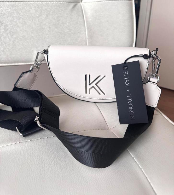 Kendall + Kylie schoudertasje nieuw, Sieraden, Tassen en Uiterlijk, Tassen | Schoudertassen, Nieuw, Overige merken, Zwart, Ophalen of Verzenden