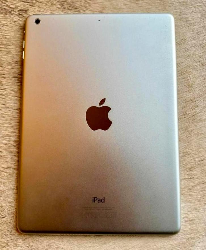 Mooie ipad air, Computers en Software, Apple iPads, Zo goed als nieuw, Apple iPad Air, 10 inch, 16 GB, Wit, Ophalen