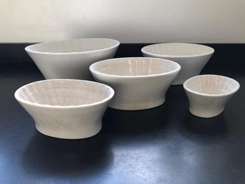 Puddingvorm Set Societe Ceramique Regout Roomwit Beboterd, Antiek en Kunst, Curiosa en Brocante, Ophalen