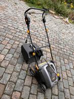 Verticuteermachine met 2 rollen + opvangbak, Tuin en Terras, Verticuteermachines, Ophalen, Gebruikt, Elektrisch, Alpina