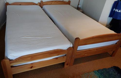 houten bed(den) 200x90 cm, Huis en Inrichting, Slaapkamer | Bedden, Gebruikt, Eenpersoons, 90 cm, 200 cm, Hout, Bruin, Ophalen