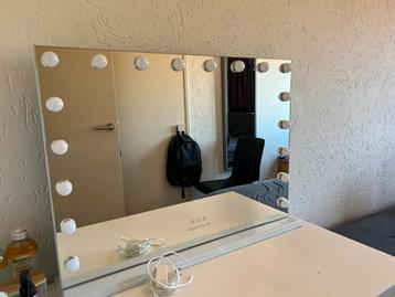 Make-up spiegel met verlichting (defect) beschikbaar voor biedingen