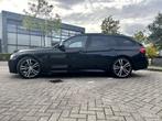 BMW 3-Serie 320i cent. hi. ex. M sport 184pk Aut 2016 Zwart, Auto's, Automaat, 1998 cc, 1800 kg, Zwart