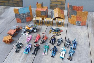 Fortnite 14 poppetjes 1 auto wapens kistjes en bouwstenen beschikbaar voor biedingen