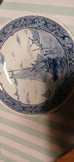 Twee mooie borden: glas en steen, Antiek en Kunst, Ophalen of Verzenden
