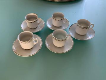 Set espressokopjes met schoteltjes – diverse bloemmotieven beschikbaar voor biedingen