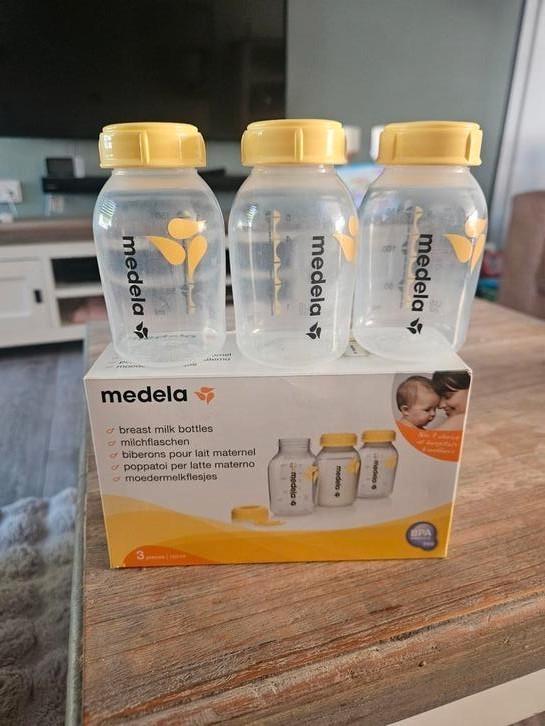 Medela moedermelkflesjes 150ml - 3 stuks, Kinderen en Baby's, Babyvoeding en Toebehoren, Zo goed als nieuw, Overige typen, Ophalen of Verzenden
