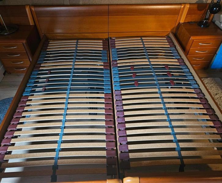 Elektrisch 2-persoons bed. Gaat in december weg, Huis en Inrichting, Slaapkamer | Bedden, Gebruikt, Tweepersoons, 180 cm, 200 cm