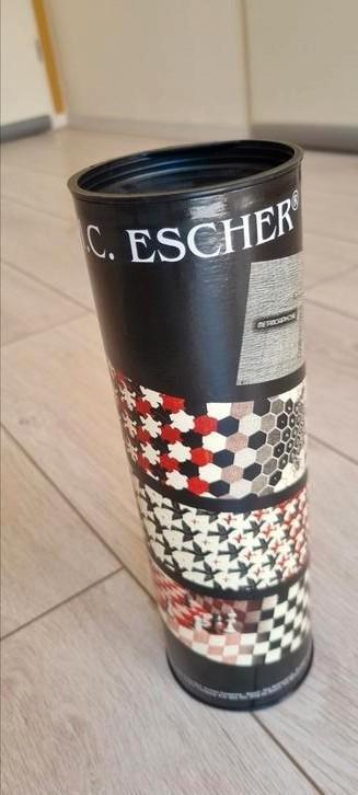 Escher Metamorfose   beschikbaar voor biedingen
