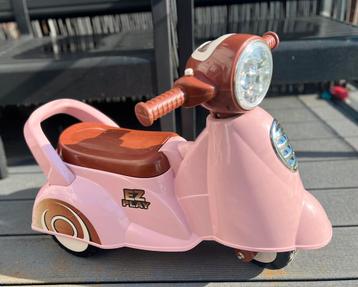 Puck Loopscooter Retro Lichtrose beschikbaar voor biedingen