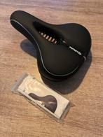 GoVelo fietszadel, Fietsen en Brommers, Fietsaccessoires | Overige Fietsaccessoires, Ophalen of Verzenden, Zo goed als nieuw