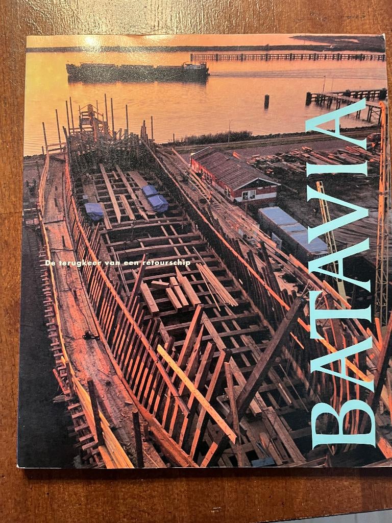 boek: de terug keer van een retourschip, Batavia, Ophalen of Verzenden, Zo goed als nieuw, Nederland