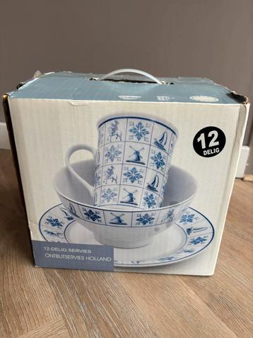 12 delig ontbijtservies beschikbaar voor biedingen