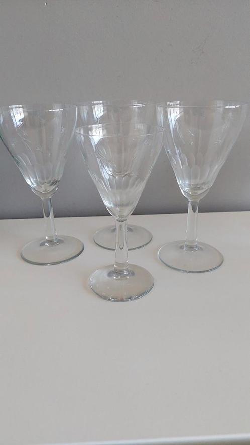 3 grote en 1 kleiner wijnglas geslepen met oa sterren, Antiek en Kunst, Antiek | Glas en Kristal, Ophalen of Verzenden