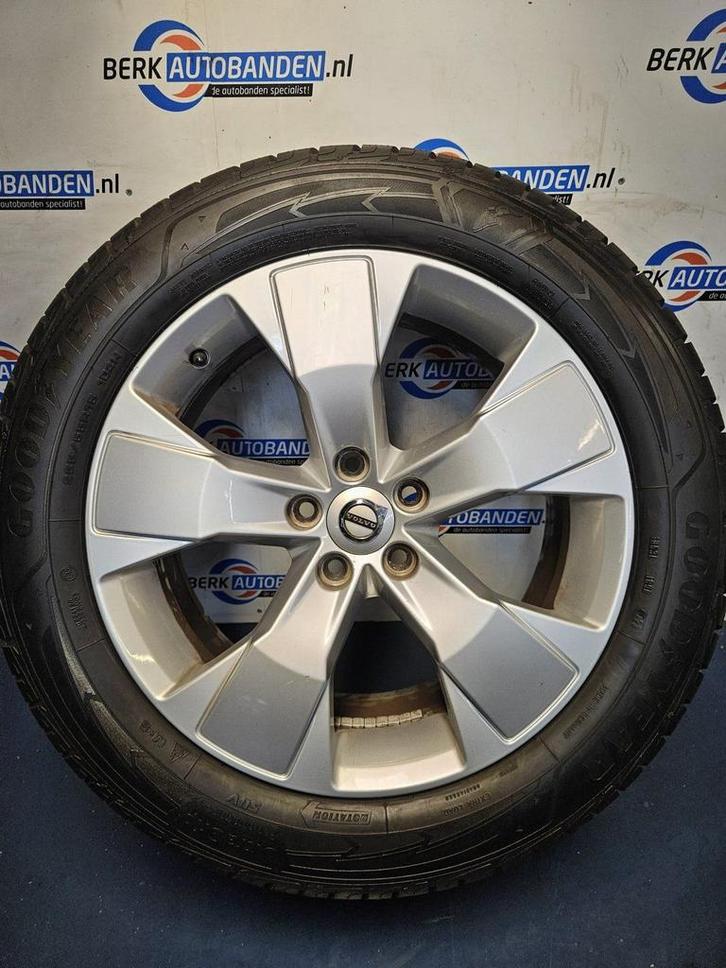Originele Volvo Winterset 18 inch 5x108 63.4 ET 50.5 met 235, Auto-onderdelen, Banden en Velgen, Velg(en), 18 inch, Personenwagen