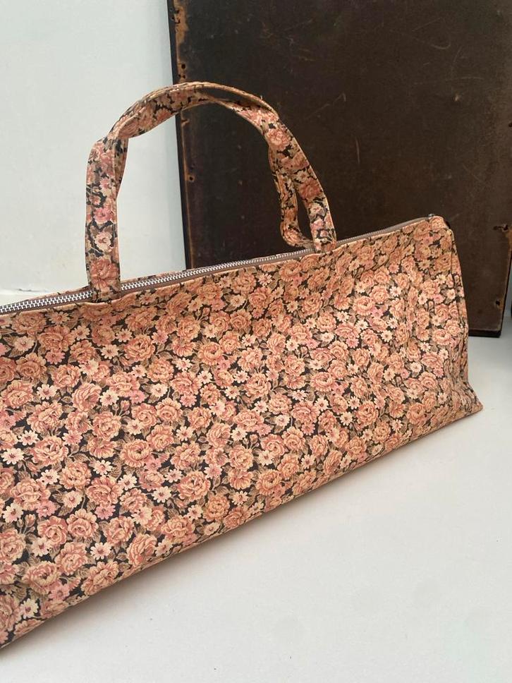 Vintage Stoffen tas, Sieraden, Tassen en Uiterlijk, Tassen | Damestassen, Gebruikt, Handtas, Roze, Ophalen of Verzenden
