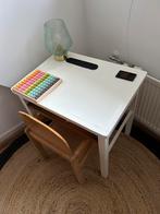 Lessenaar bureau bureautje houten tafeltje stoel lessenaar, Kinderen en Baby's, Kinderkamer | Inrichting en Decoratie, Gebruikt