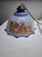 vintage opaline hanglamp, Huis en Inrichting, Lampen | Hanglampen, Ophalen of Verzenden, Gebruikt, Glas, Minder dan 50 cm