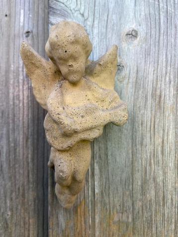 (beton) stenen engeltje 