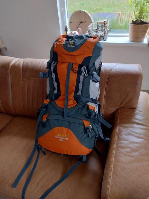 Deuter backpack 55 + 15 liter, Sport en Fitness, Bergsport en Wandelen, Zo goed als nieuw, Rugzak, Ophalen of Verzenden