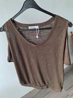 Nieuw LolaLiza shirt met opengewerkte schouders.Bijna gratis, Maat 38/40 (M), Nieuw, Ophalen of Verzenden, Korte mouw