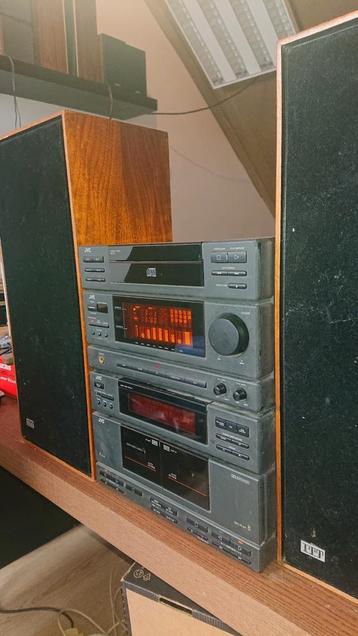 Jvc stereo-set, radio, cd en cassettespelers + itt speakers