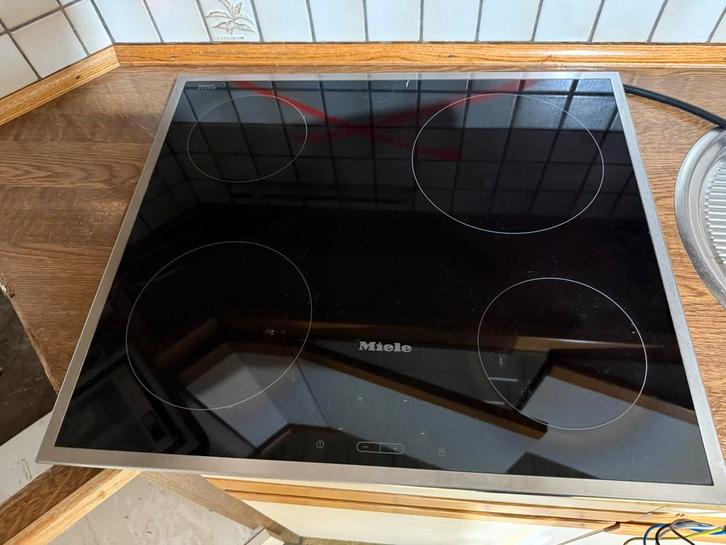 Miele KM5600 keramische kookplaat, Witgoed en Apparatuur, Kookplaten, Zo goed als nieuw, Inbouw, Keramisch, 4 kookzones, Ophalen