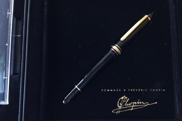Montblanc Meisterstück 145 Vulpen Classique Gold Trim (M), Verzamelen, Pennenverzamelingen, Zo goed als nieuw, Vulpen, Mont Blanc