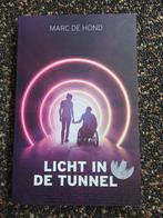 Marc de Hond - Licht in de tunnel, Boeken, Ophalen of Verzenden, Zo goed als nieuw, Marc de Hond
