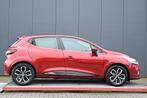 Renault Clio 0.9 TCe Intens camera rlink (bj 2017), Voorwielaandrijving, 898 cc, Gebruikt, Leder en Stof