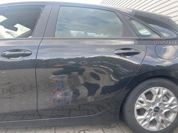Portier 4Deurs links-achter van een Kia Cee'D (ZWART) beschikbaar voor biedingen