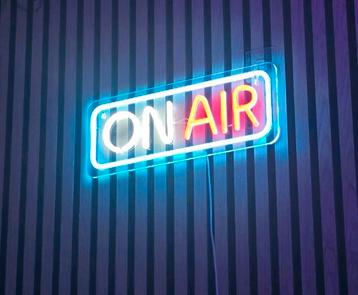 ON AIR neon lamp beschikbaar voor biedingen