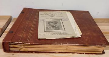 Vintage opbergmap met 12 bakelieten platen  beschikbaar voor biedingen
